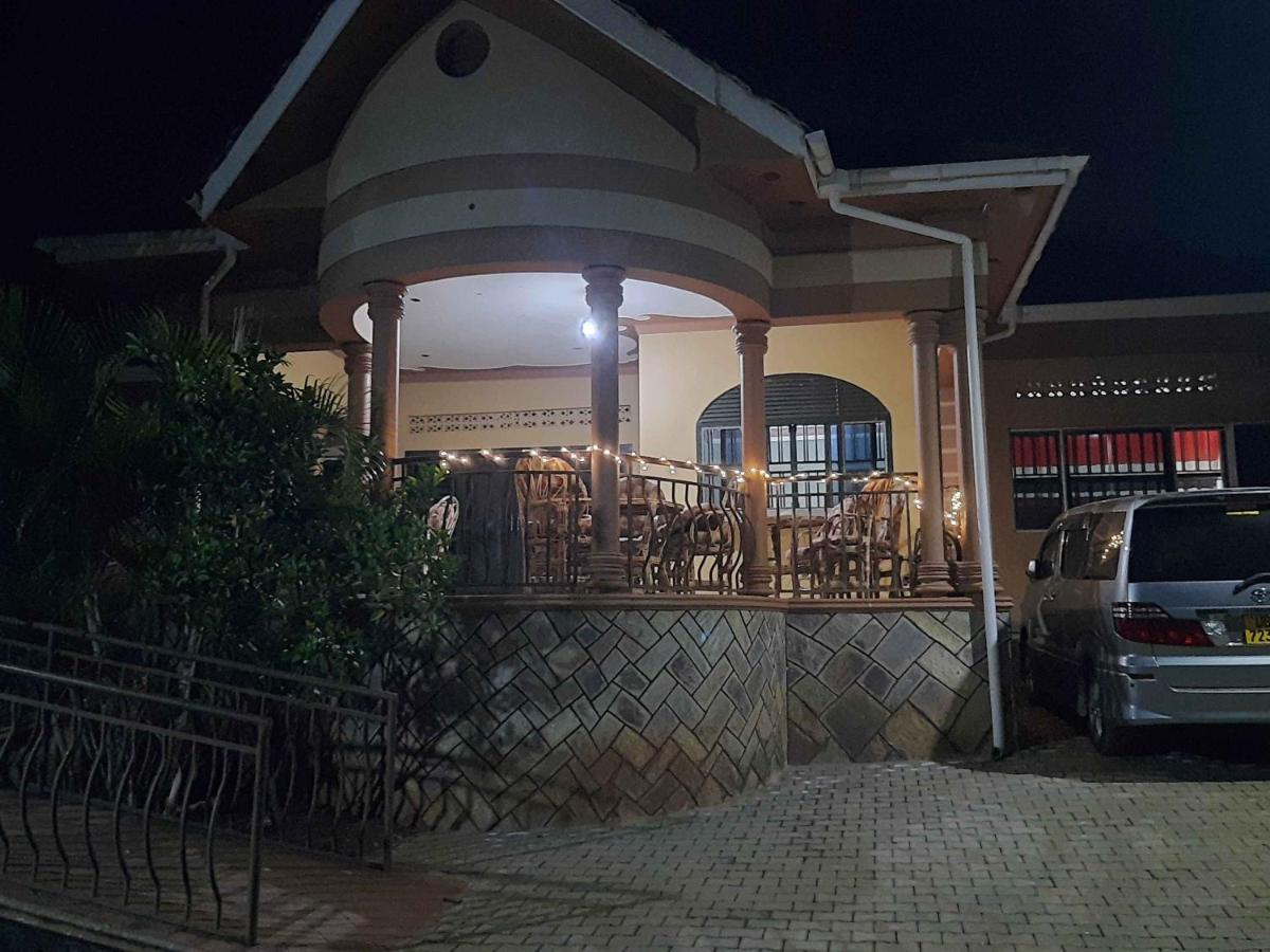 Airport Side Hotel Entebbe Exterior foto