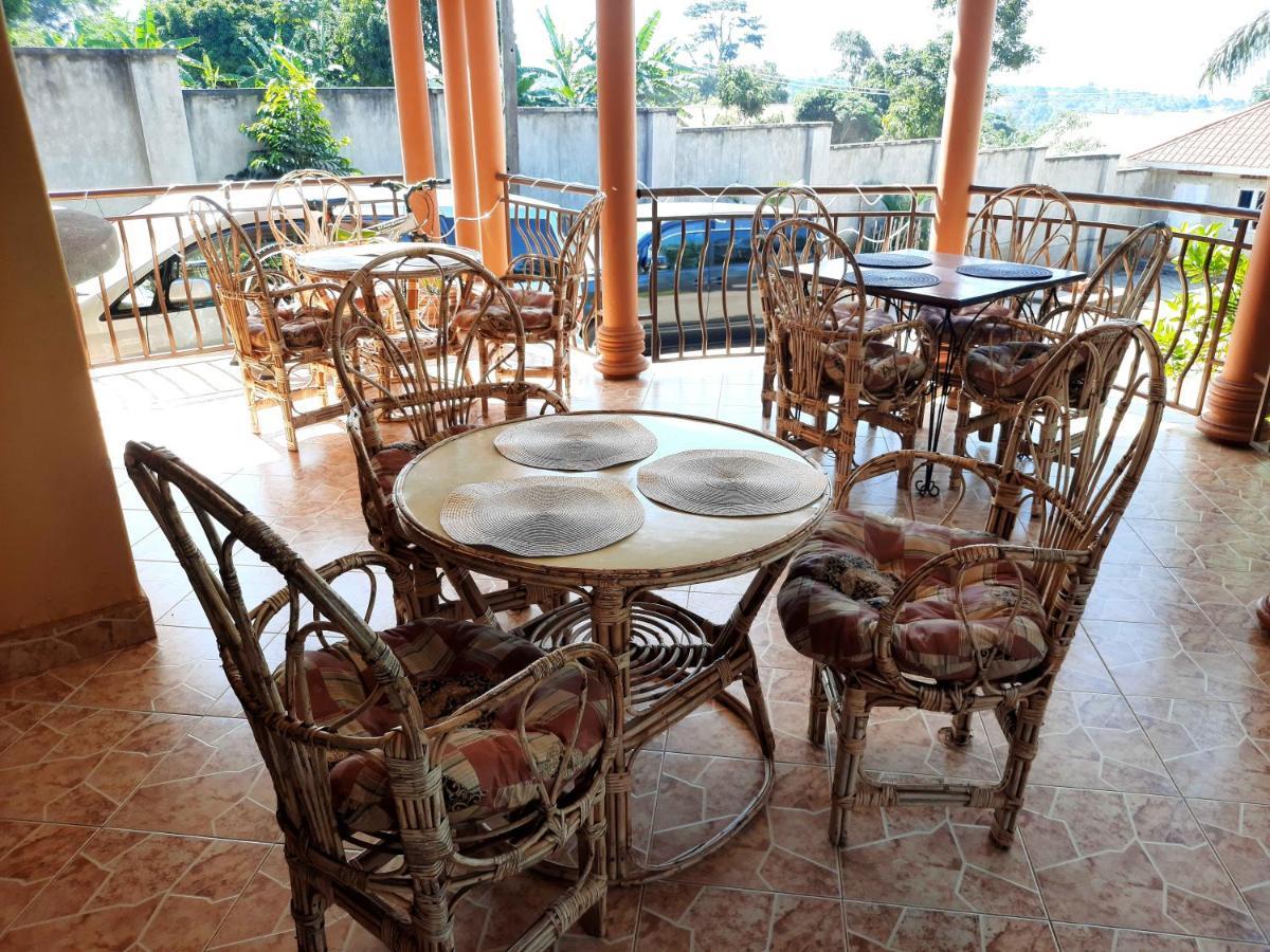 Airport Side Hotel Entebbe Exterior foto