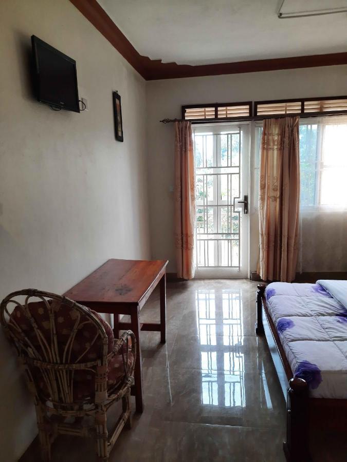 Airport Side Hotel Entebbe Exterior foto