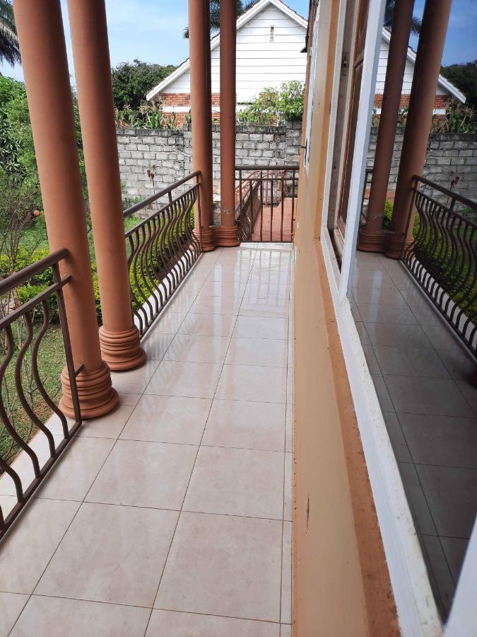 Airport Side Hotel Entebbe Exterior foto