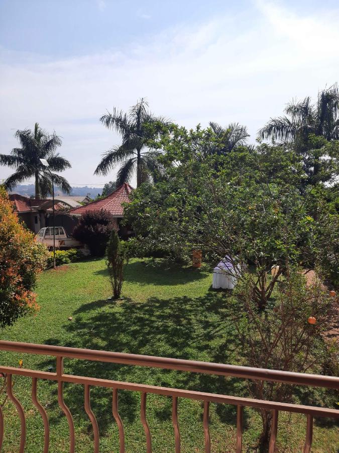 Airport Side Hotel Entebbe Exterior foto