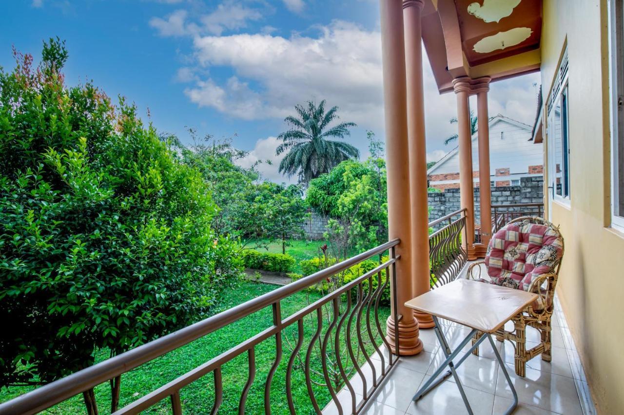 Airport Side Hotel Entebbe Exterior foto