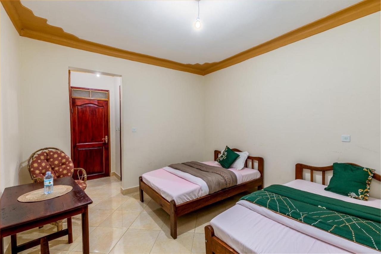 Airport Side Hotel Entebbe Exterior foto