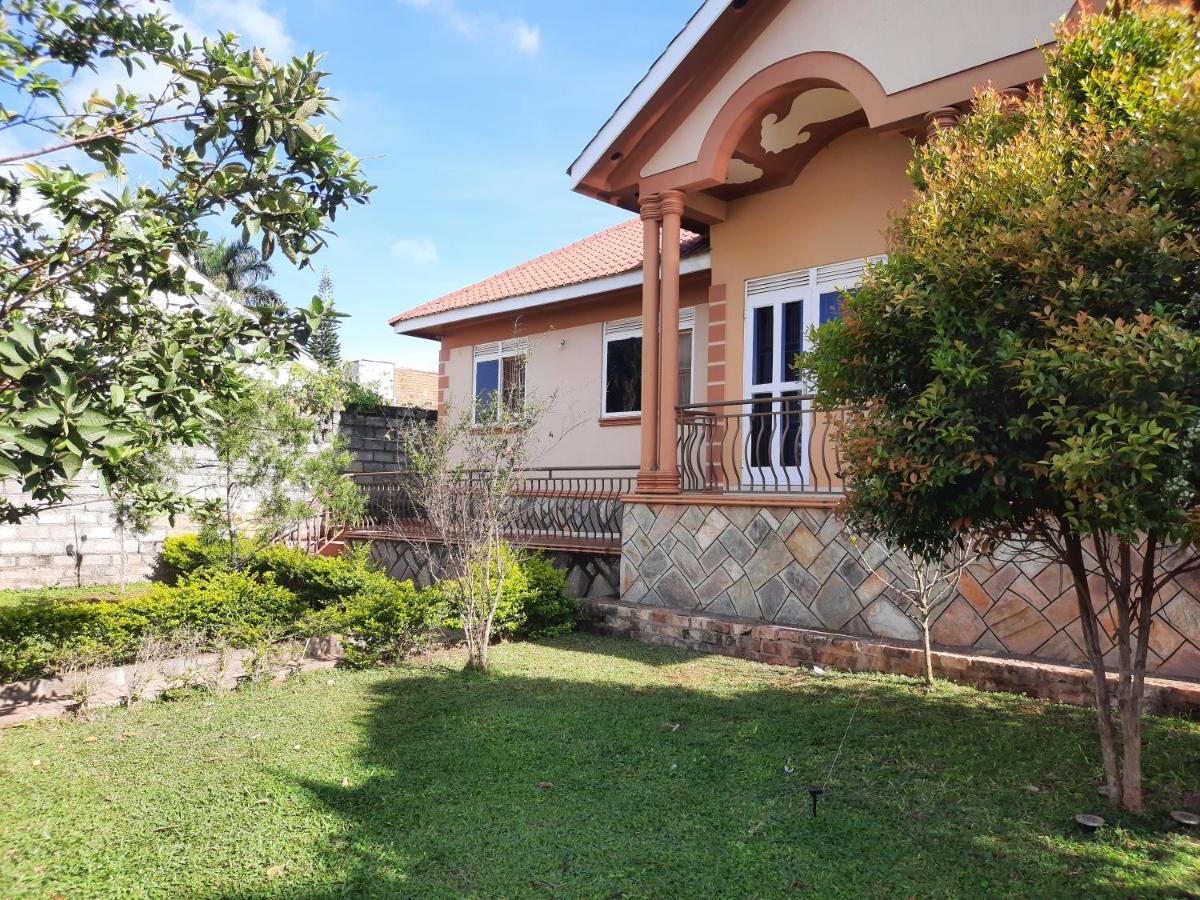 Airport Side Hotel Entebbe Exterior foto