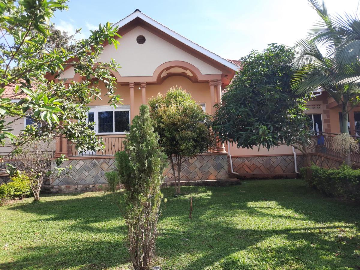 Airport Side Hotel Entebbe Exterior foto